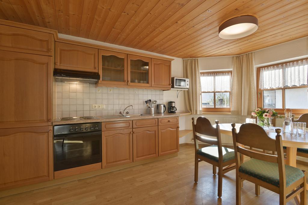 Haus Sonnenschein Apartment Hart im Zillertal Phòng bức ảnh