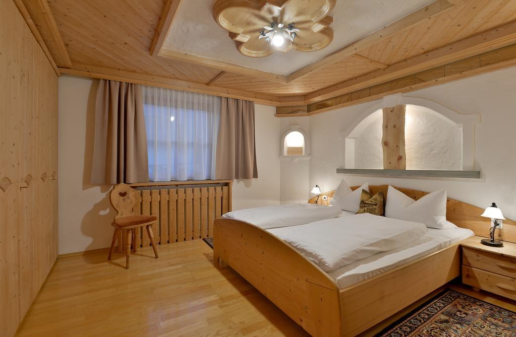 Haus Sonnenschein Apartment Hart im Zillertal Phòng bức ảnh