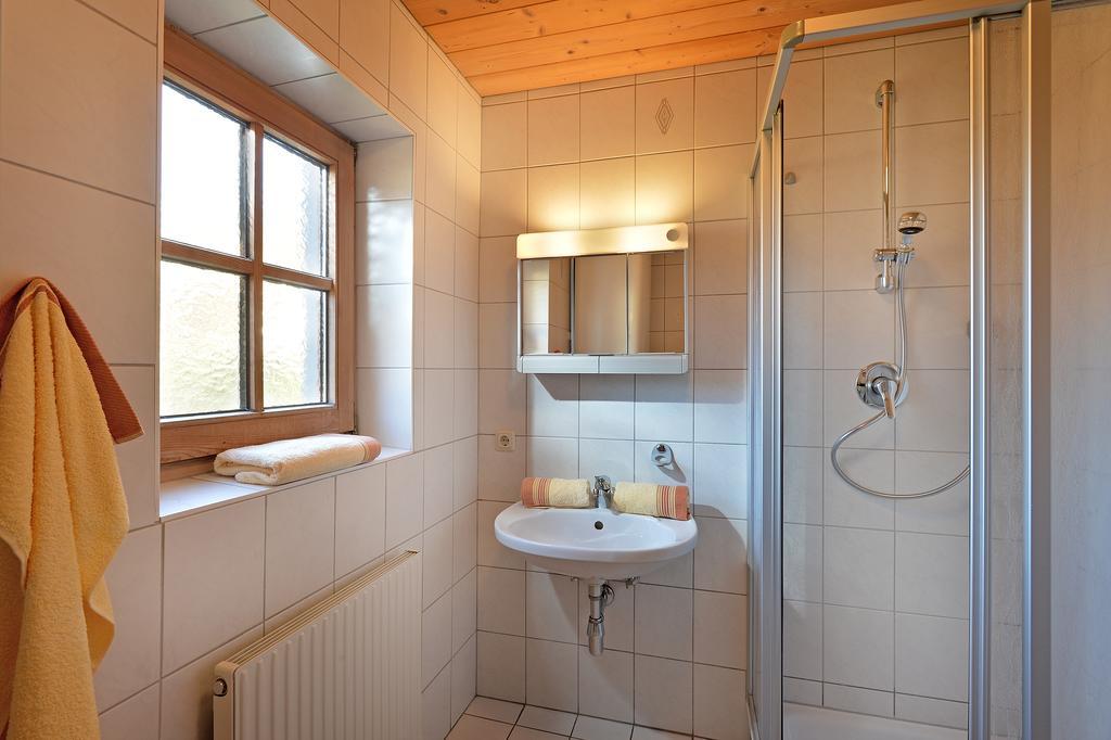 Haus Sonnenschein Apartment Hart im Zillertal Phòng bức ảnh