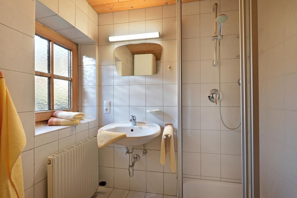 Haus Sonnenschein Apartment Hart im Zillertal Phòng bức ảnh