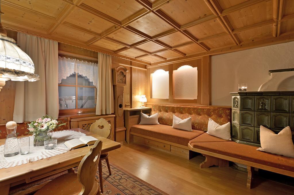 Haus Sonnenschein Apartment Hart im Zillertal Phòng bức ảnh